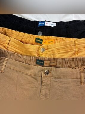 Old Navy Everyday Easy Chino Trio — BlackJack, Sisali & Sunflower Gold.